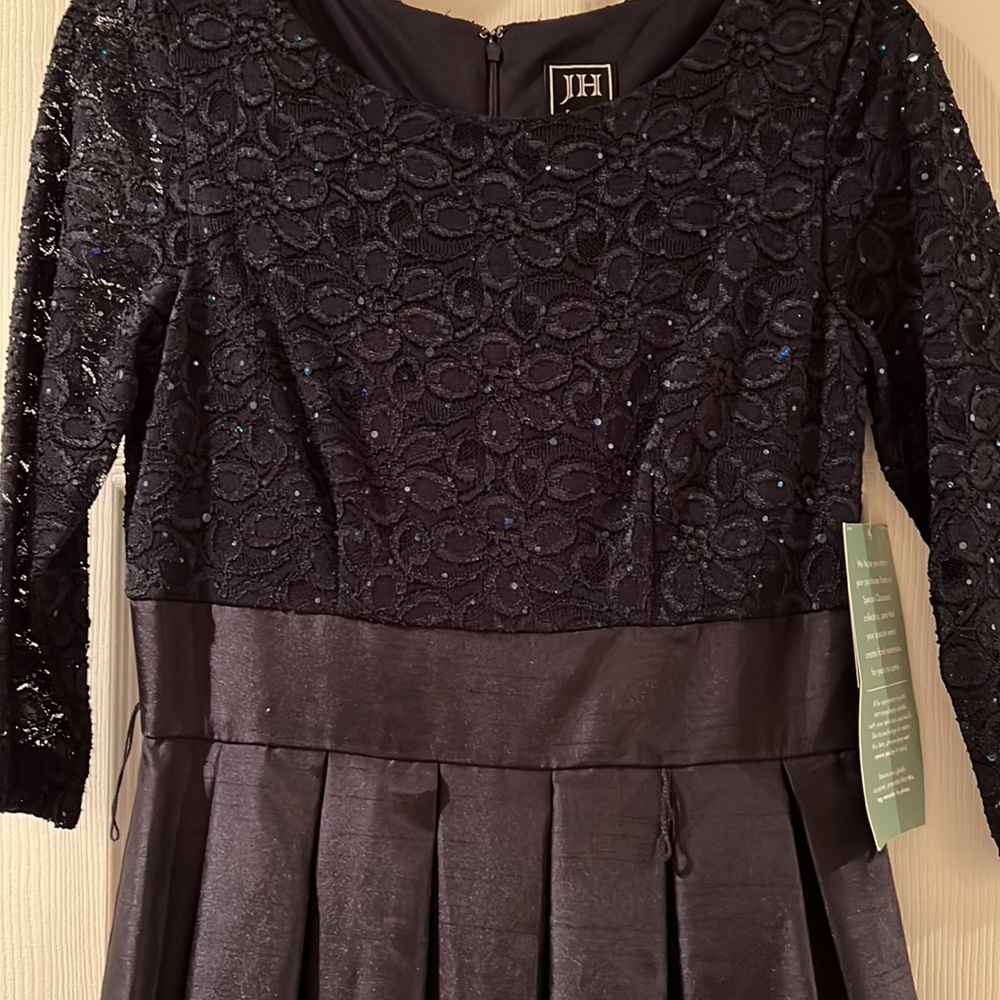 Formal Navy Ballgown Size 4! New with tags!